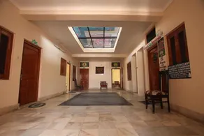 V.K. Hotel - Image 4