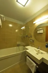 Hotel Magyar Kiraly - Image 5