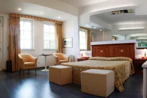 Park Motel - Image 2
