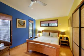 Five Bimba (Tractor House) - Image 5