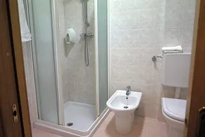 Hotel Flora - Image 3