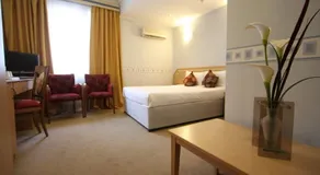St. Georgio - Image 3