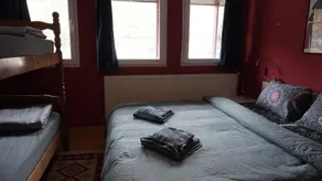 Vertical Hostel Mavrovo - Image 4
