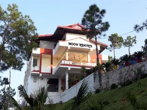 Moon Resorts - Image 1