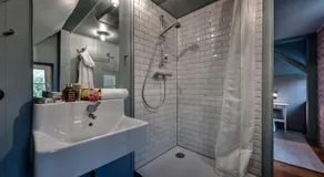 traumHaff denkmalgeschützter Amalienhof Sauna offener Kamin Hund - Image 5