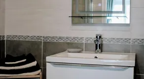 Charmant appartement au cœur des grès d Annot - Image 5