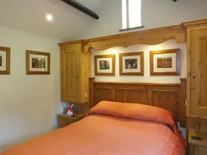 Ann's Cottage & The Old Smithy - Image 3