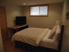 Blue Moose Inn - Image 3