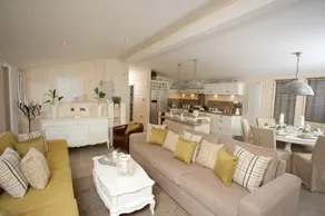 Homeseeker Casa Di Lusso 6 - Image 2