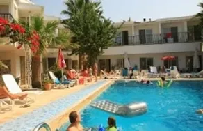 Catamaran Hotel - Image 4