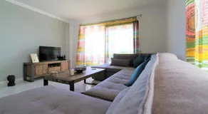 Blue View Seaside Luxury Apartment - Image 3