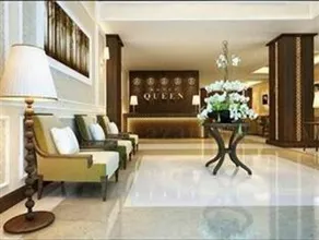 Queen Hotel - Image 4