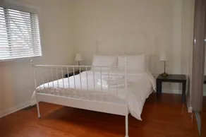 Scarborough East Spacious House - Image 3