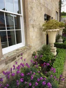 Longleat Luxury Apartment - Image 2