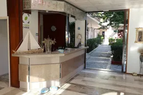 Inn Hotel - Image 3