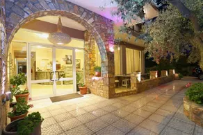 Studios Meni - Image 2