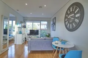 Stroll Into City This One Bedder - Image 5