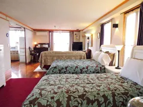 Country Cottage - Image 2