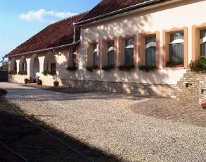 Resort La Tulipe Noire - Image 2