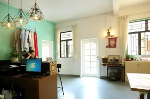 April Sewing Country House - Image 4