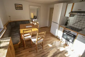 Deluxe City View Mountain Apartment - Image 4