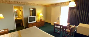 River Forest Inn - Image 3