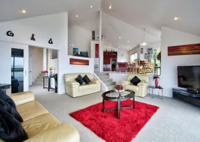Luxury Waterfront Private Residence - Stunning City & Harbour Bridge View - Image 4