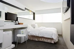 Clover Double Room 1- near Zhongshan Jr H School - Image 2