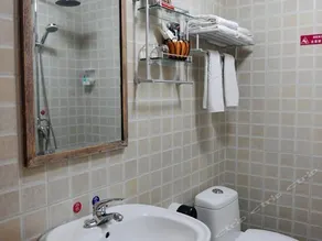 Huilai Business Express Hotel - Image 5