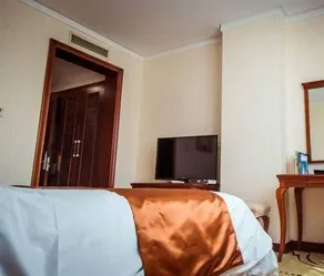 Holiday Dynasty Hotel - Image 4