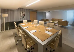 Cronwell Resort Sermilia - Image 2