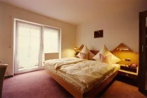 Land-gut-Hotel Schweigener Hof - Image 3