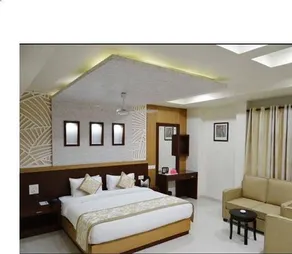 Hotel UK Tower - Image 2
