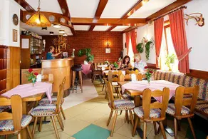 Apartment in Armsfeld With Pool - Image 4