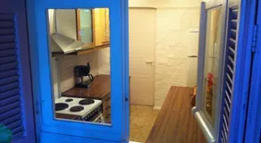 Traditional Greek house in Athens - Image 4