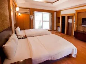 Valley Park Resort - Image 3