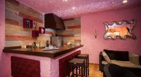 luxury suite - Image 5