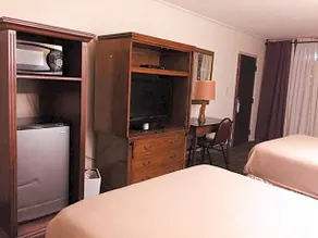 Cheshire Motor Inn - Image 4
