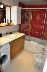 Queen Residence - Image 2