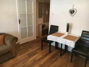 Blue River Apartment - Image 5