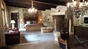 Vallière Lodge - Image 2