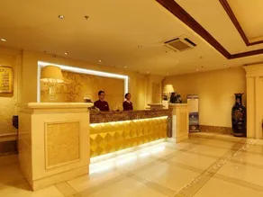 Dream Land Hotel - Image 4