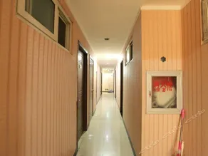 Beijing Renren Grand Hotel (Beijing Tiananmen Square Qianmen Subway Station) - Image 3