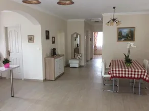 Mona Home - Image 4