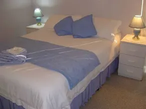 Vale House - Image 3