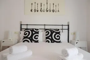 Beach Apartments - Image 2
