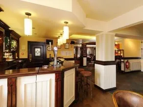 The Woodlands Hotel - Image 3
