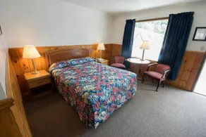 Blue Moon Motel - Image 3
