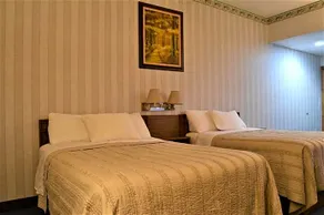 Lake Ontario Motel - Image 2