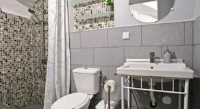 Serpa Guest Room - Image 5
